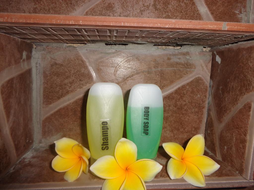 Kusuka Bungalow กีลีตราวางัน ภายนอก รูปภาพ
